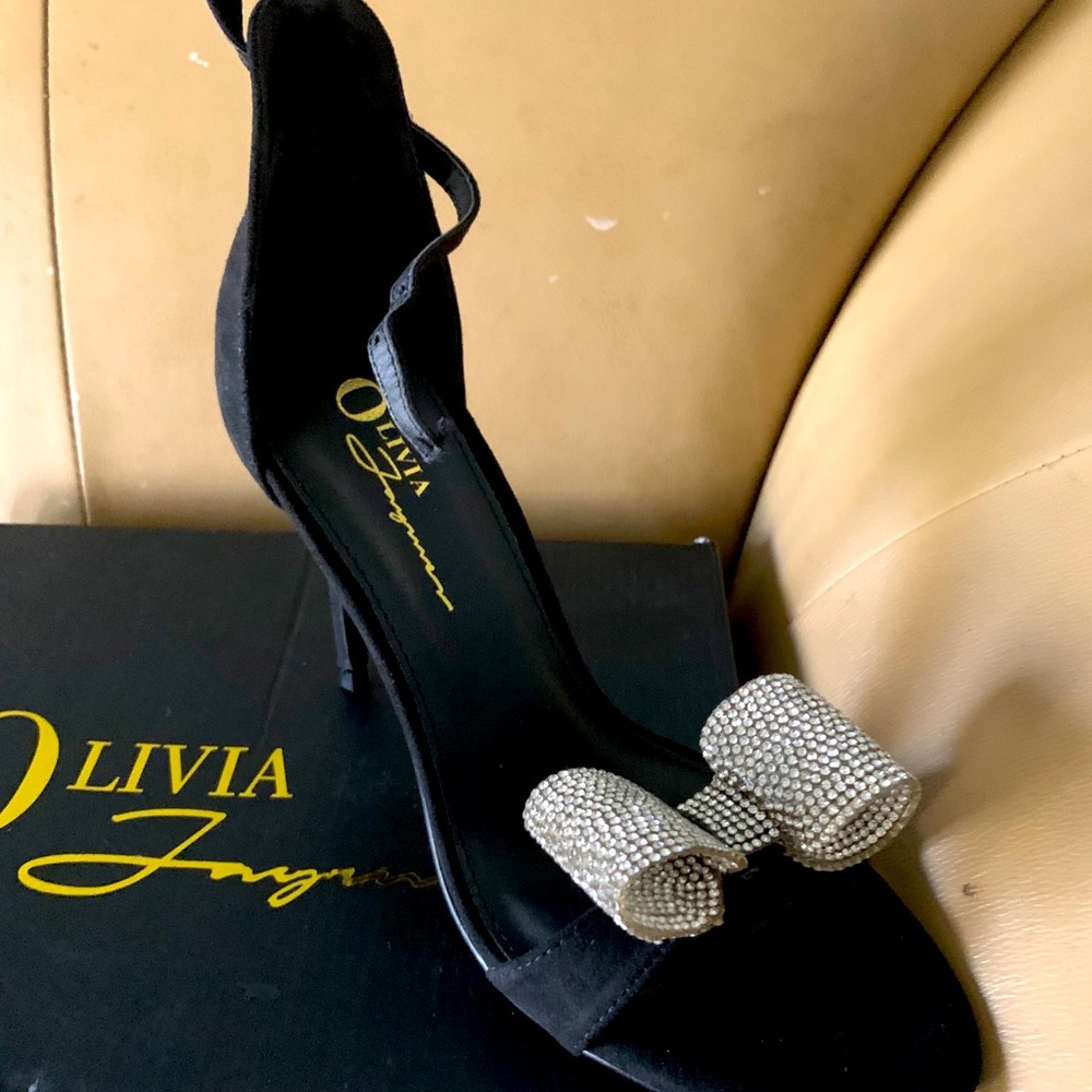 Bow detail heels